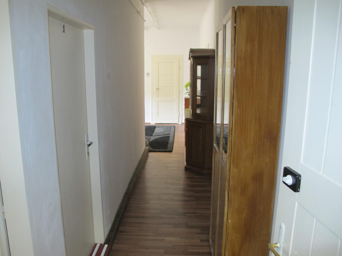 All Seasons Hostel Praag Buitenkant foto